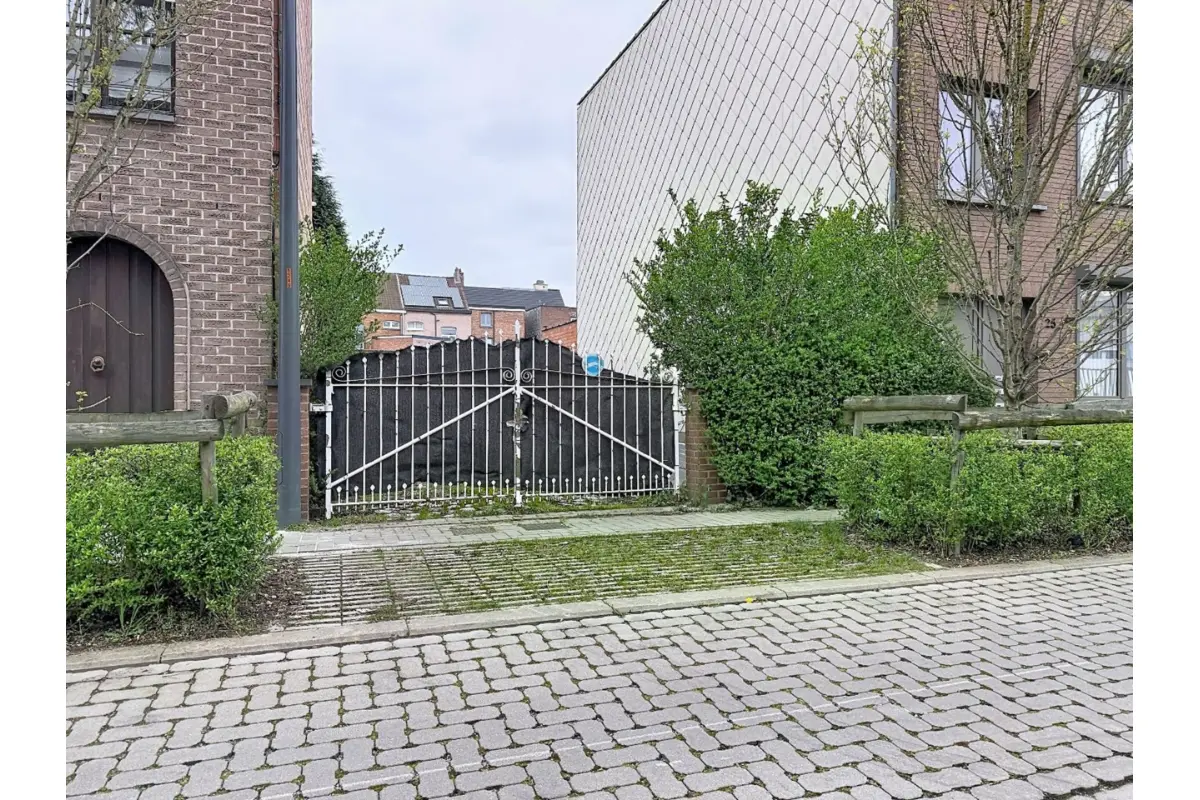 Bouwgrond te  koop in Willebroek 2830 245000.00€  slaapkamers m² - Zoekertje 734137