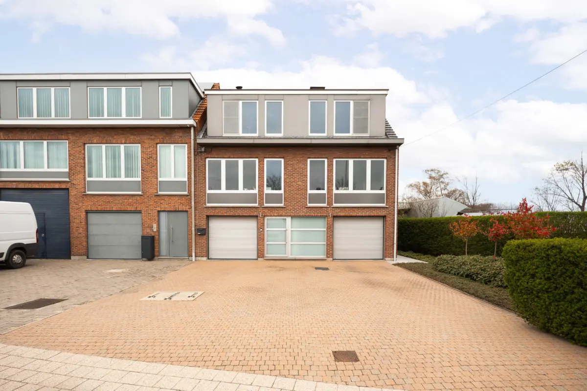 Huis te  koop in Duffel 2570 465000.00€ 3 slaapkamers 228.00m² - Zoekertje 735029