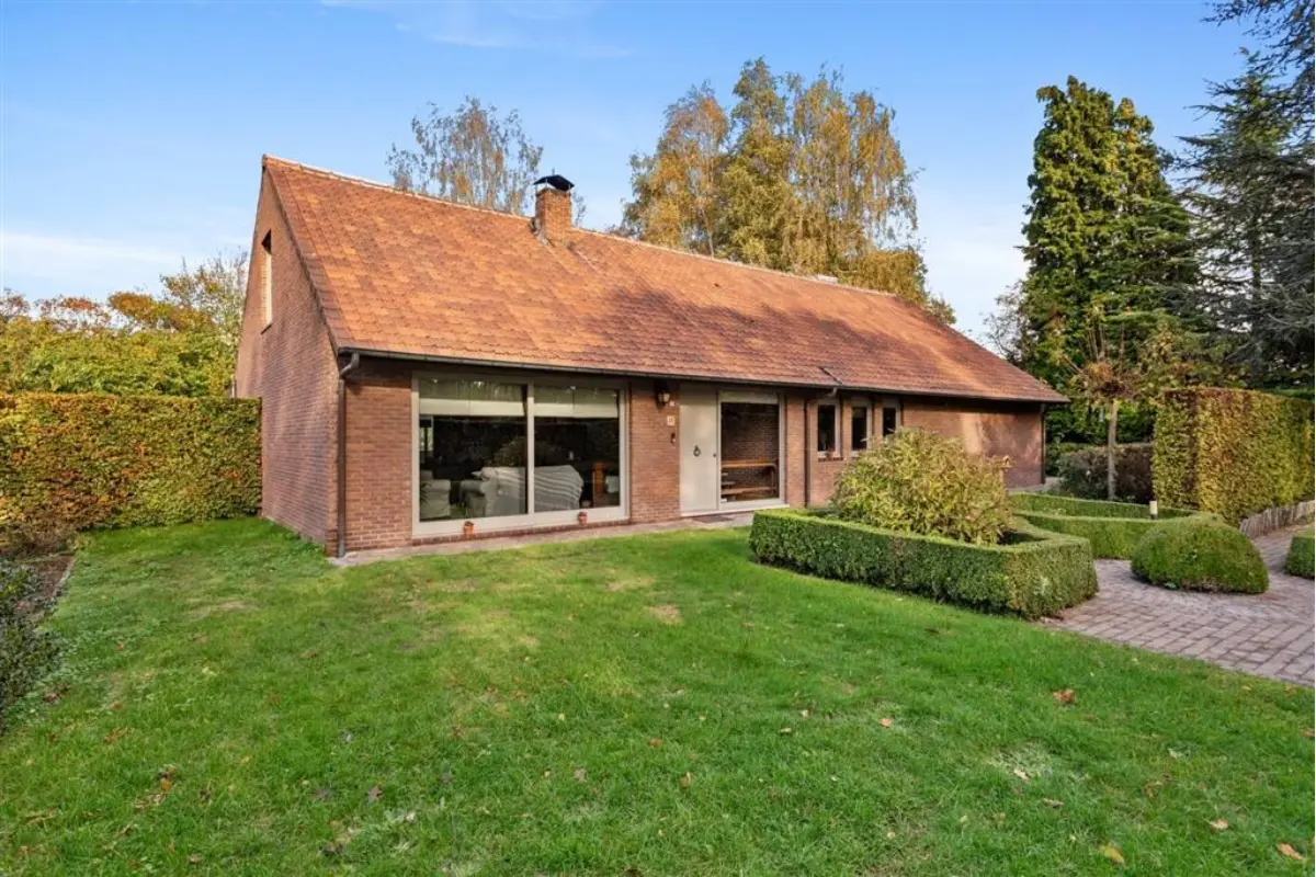 Villa te  koop in Malle 2390 595000.00€ 3 slaapkamers 220.00m² - Zoekertje 735674