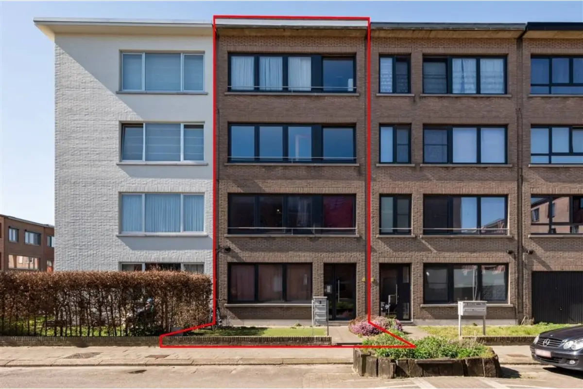 Appartementsgebouw te  koop in Borsbeek 2150 730000.00€ 7 slaapkamers 314.00m² - Zoekertje 737589