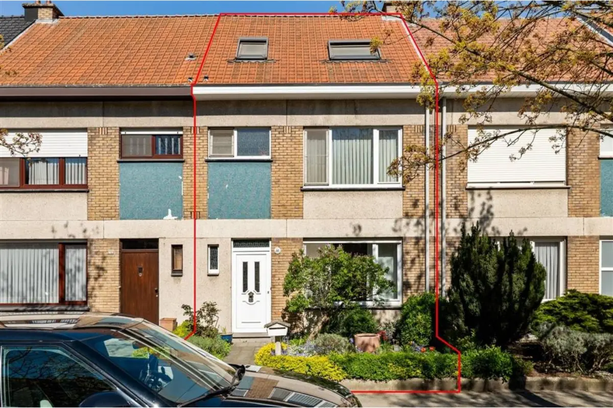 Huis te  koop in Hoboken 2660 375000.00€ 4 slaapkamers 153.00m² - Zoekertje 737582