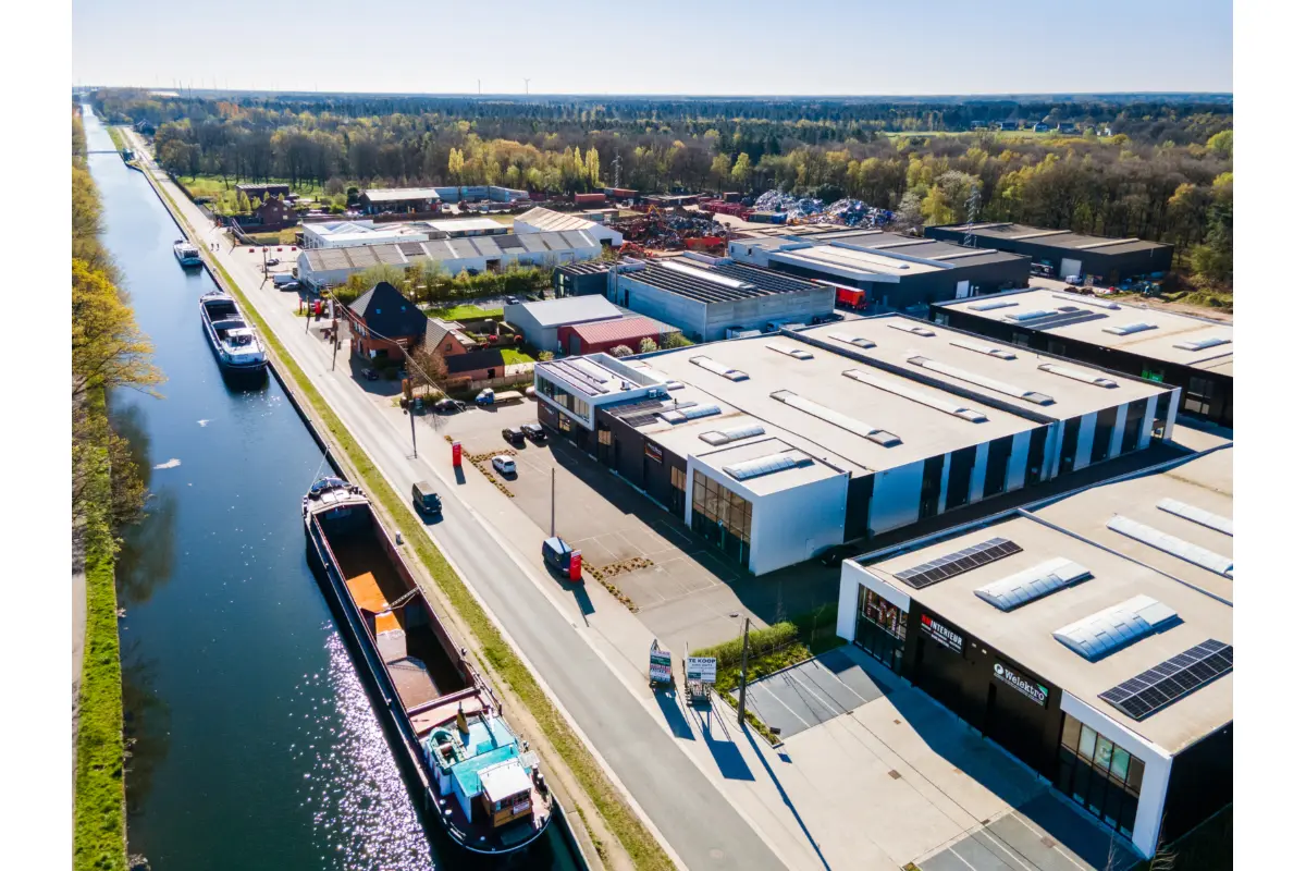 Handelszaak te  koop in Rijkevorsel 2310 525000.00€  slaapkamers 375.00m² - Zoekertje 760069