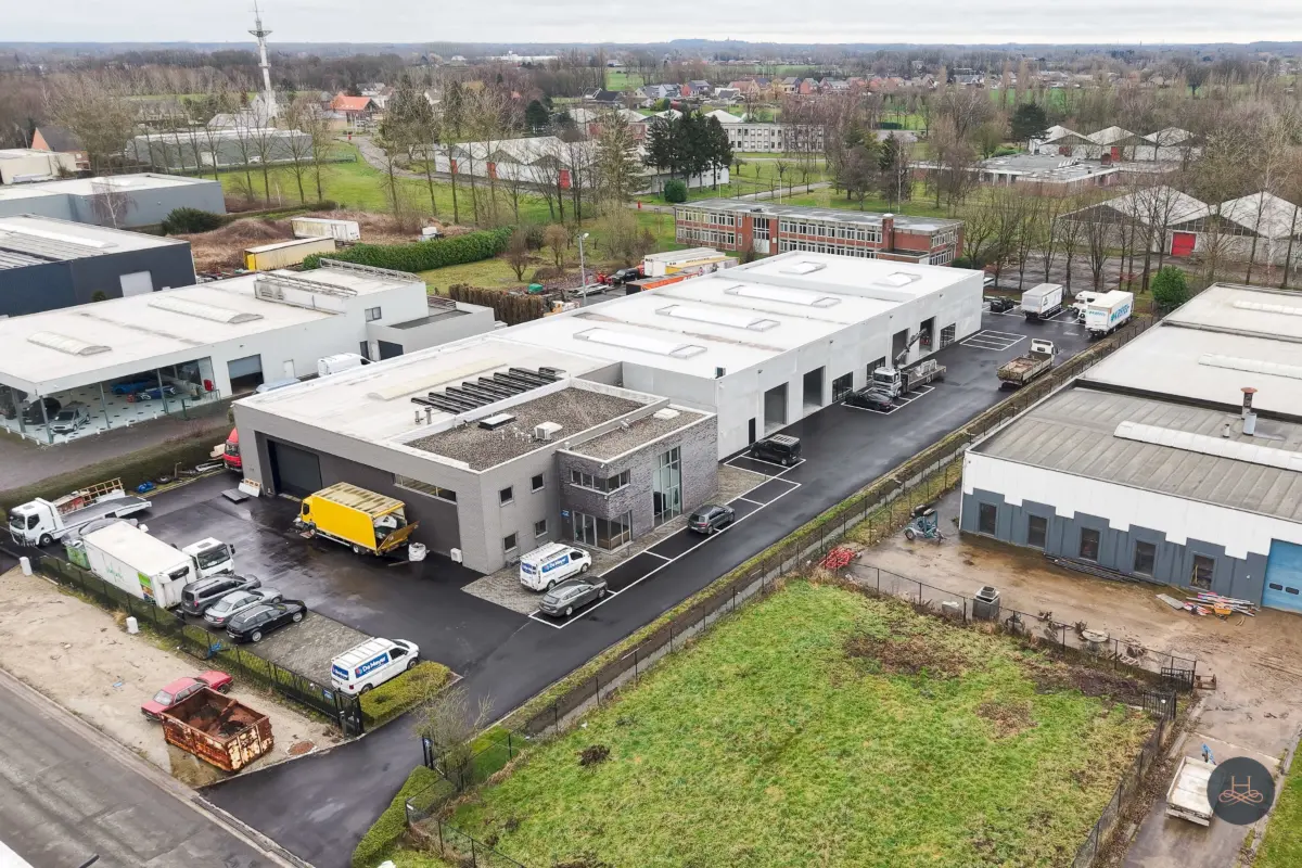 Handelszaak te  huur in Berlaar 2590 1600.00€  slaapkamers 223.00m² - Zoekertje 737682