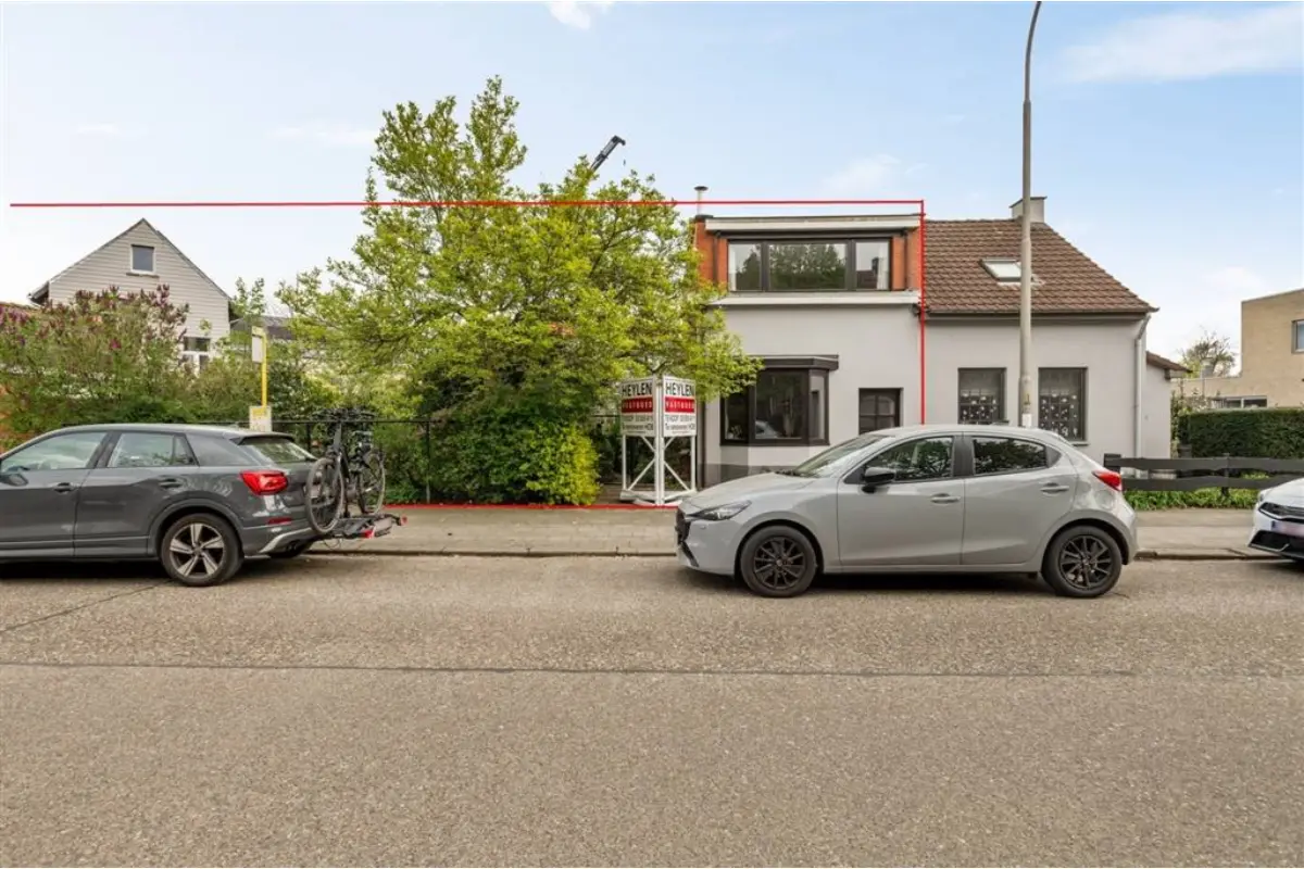 Huis te  koop in Brasschaat 2930 329000.00€ 2 slaapkamers 119.00m² - Zoekertje 739931