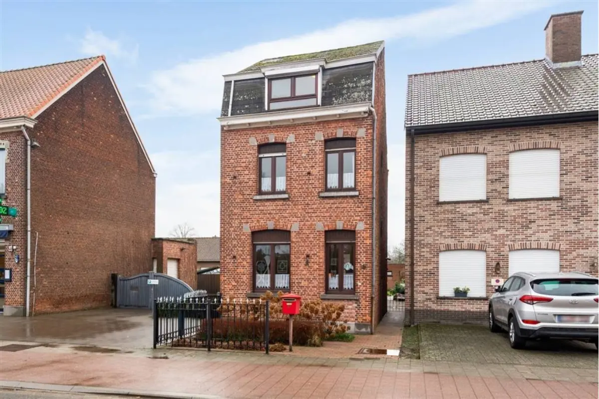 Huis te  koop in Tisselt 2830 299000.00€ 4 slaapkamers 153.00m² - Zoekertje 739534