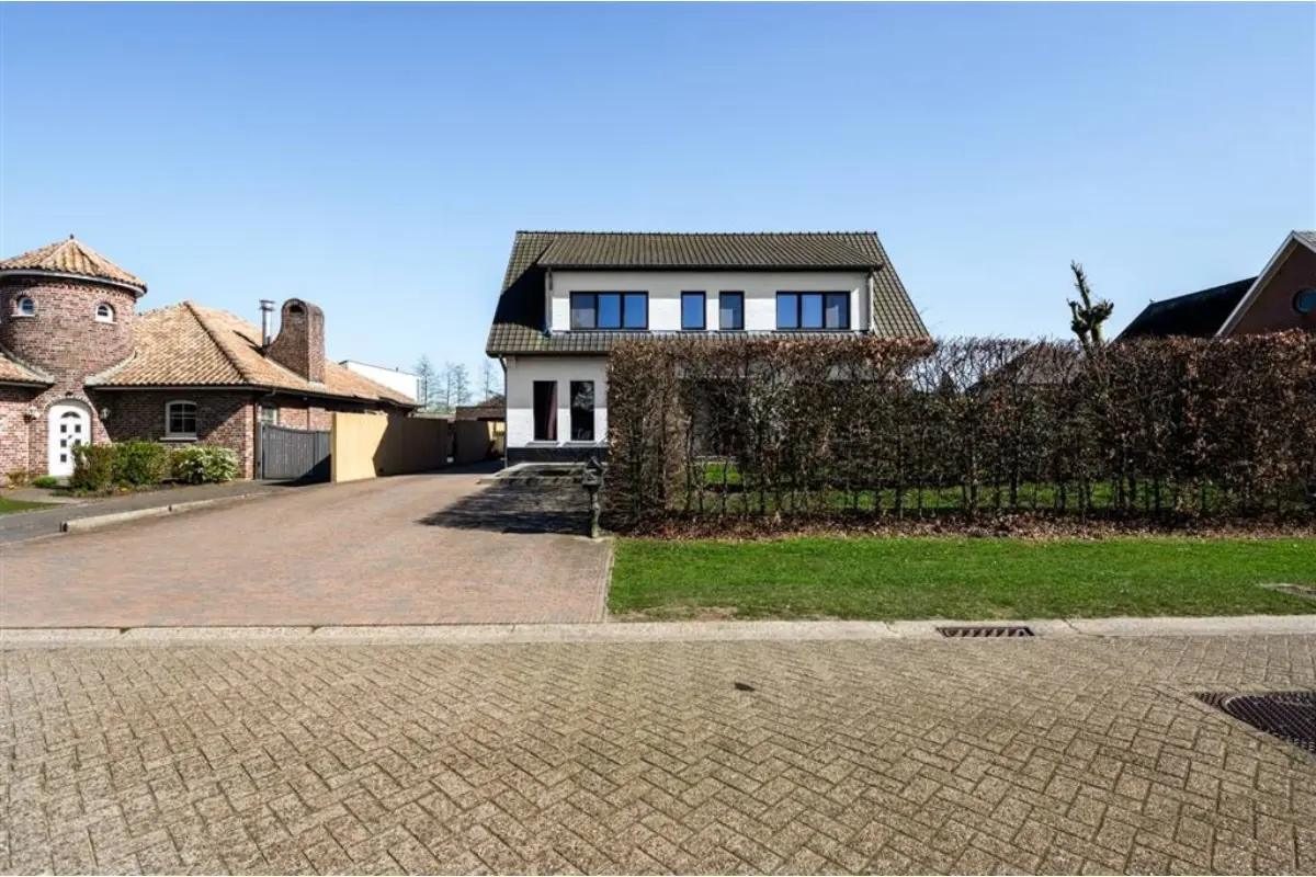 Huis te  koop in Lille 2275 595000.00€ 3 slaapkamers 180.00m² - Zoekertje 739569