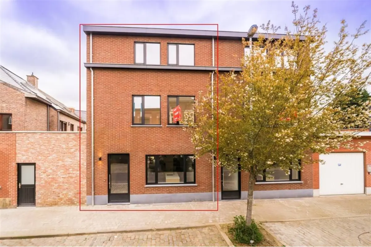 Huis te  koop in Mechelen 2800 678000.00€ 4 slaapkamers 234.00m² - Zoekertje 740274