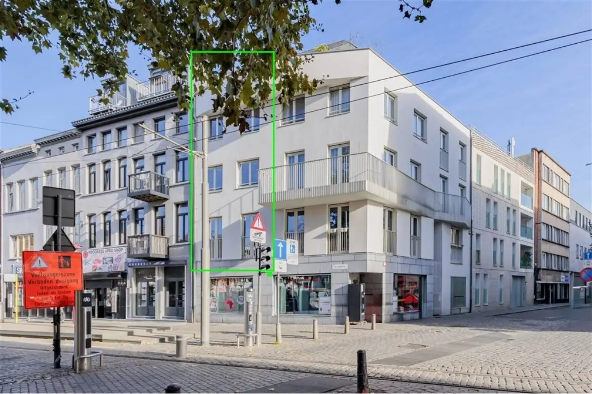 Appartement te  koop in Antwerpen 2060 399000.00€ 3 slaapkamers 183.00m² - Zoekertje 742886
