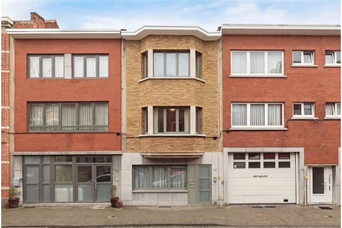 Huis te  koop in Deurne 2100 549000.00€ 5 slaapkamers m² - Zoekertje 742830