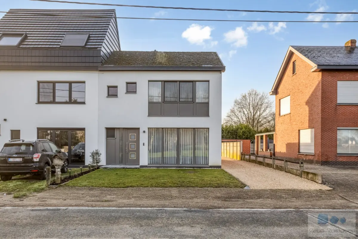 Huis te  koop in Herenthout 2270 470000.00€ 3 slaapkamers 141.00m² - Zoekertje 743284