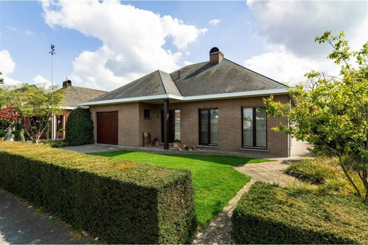 Huis te  koop in Beerse 2340 419000.00€ 3 slaapkamers 192.00m² - Zoekertje 744312