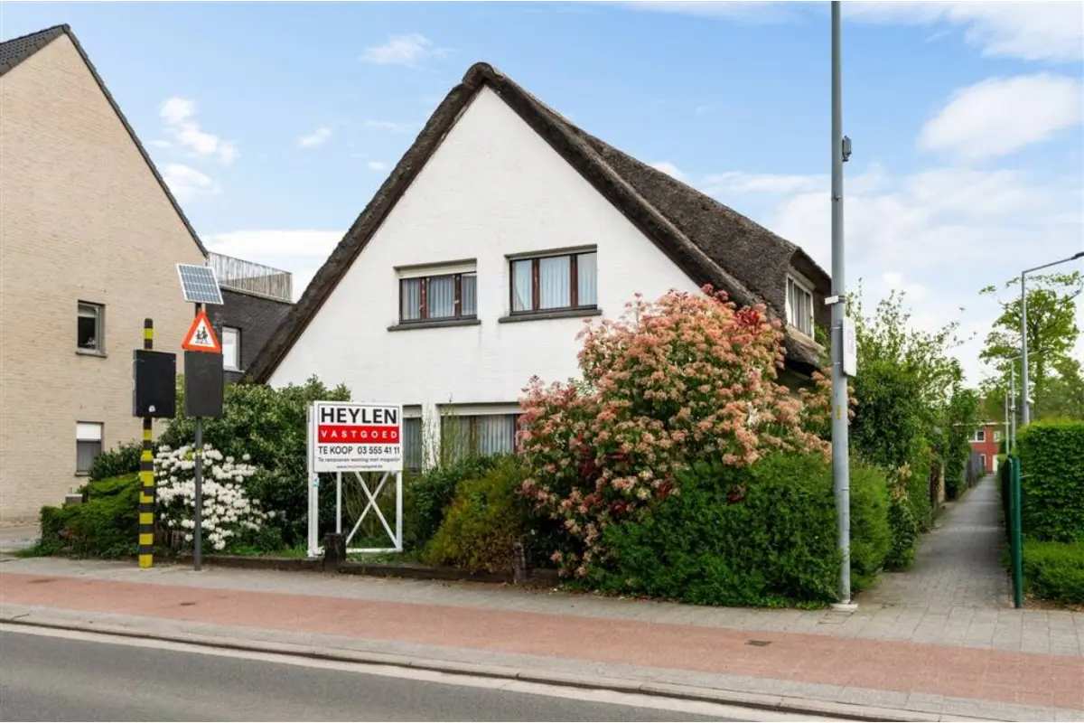 Huis te  koop in Brecht 2960 369000.00€ 3 slaapkamers 220.00m² - Zoekertje 744661