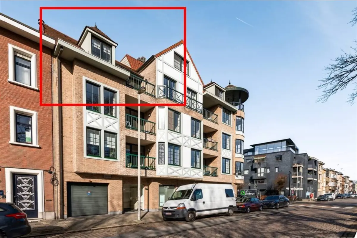 Appartement te  koop in Deurne 2100 630000.00€ 3 slaapkamers 167.00m² - Zoekertje 745052
