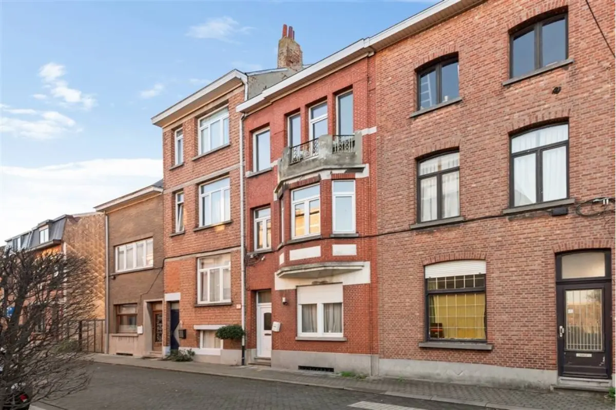 Huis te  koop in Mechelen 2800 315000.00€ 6 slaapkamers 262.00m² - Zoekertje 745617