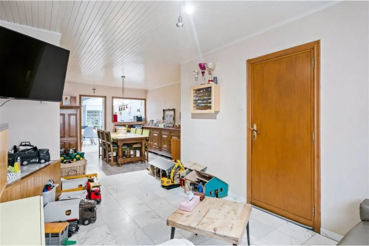Huis te  koop in Niel 2845 269000.00€ 2 slaapkamers 141.00m² - Zoekertje 745618