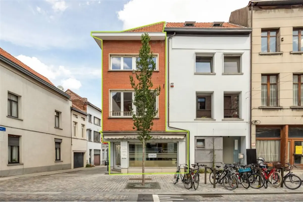 Handelszaak te  koop in Mechelen 2800 349000.00€ 3 slaapkamers 141.00m² - Zoekertje 746075