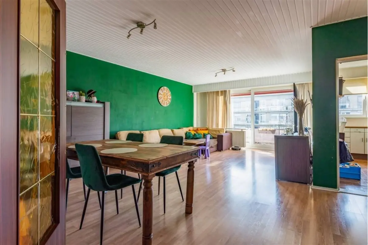 Appartement te  koop in Wilrijk 2610 209000.00€ 2 slaapkamers 94.00m² - Zoekertje 746912
