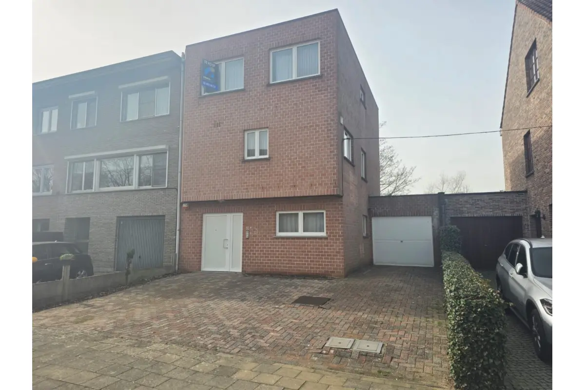 Huis te  koop in Wilrijk 2610 599000.00€ 4 slaapkamers 256.00m² - Zoekertje 746659