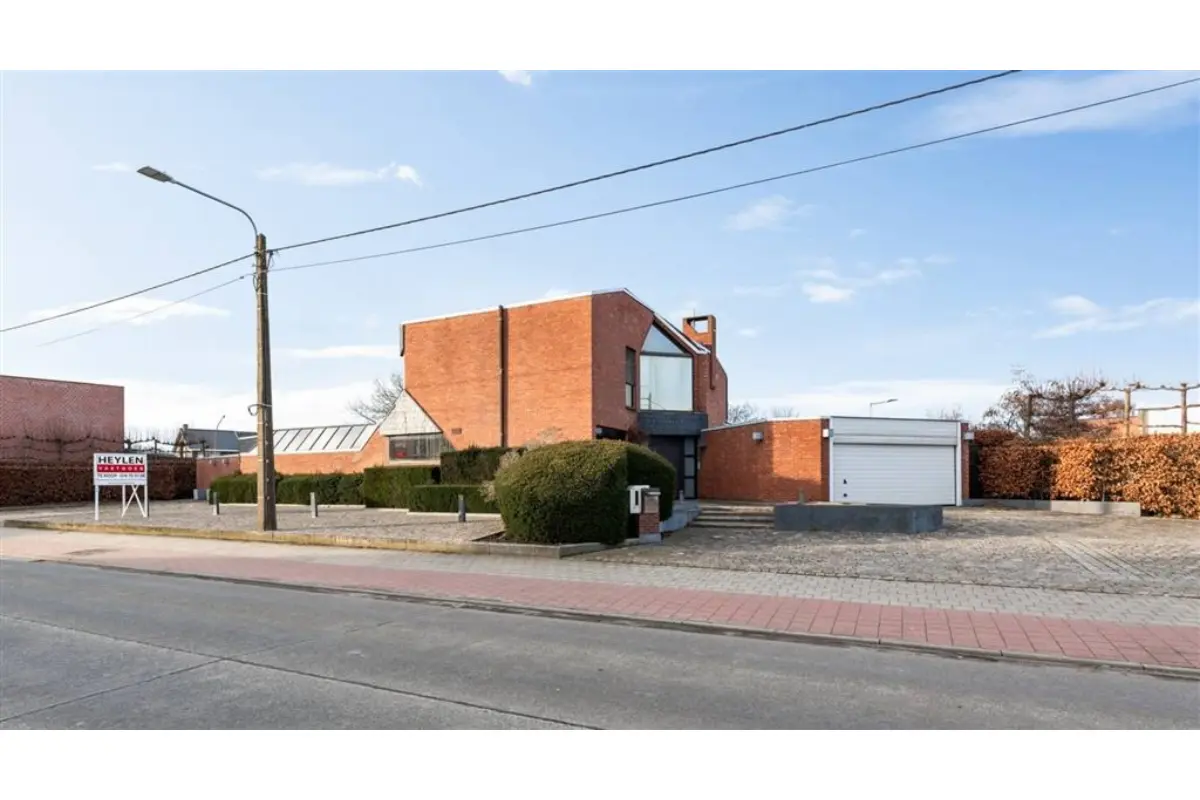 Huis te  koop in Herenthout 2270 530000.00€ 3 slaapkamers 501.00m² - Zoekertje 747445