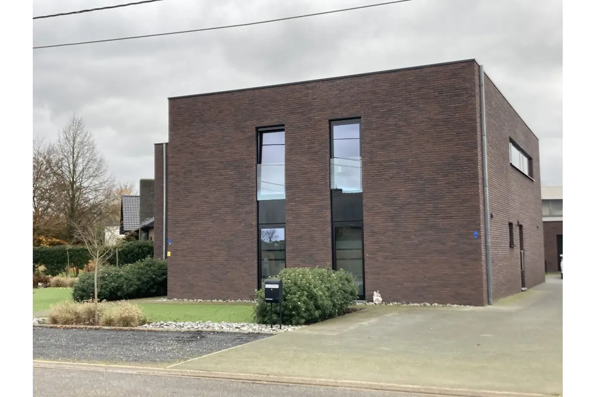 Appartement te  huur in Mol 2400 950.00€ 3 slaapkamers m² - Zoekertje 747061