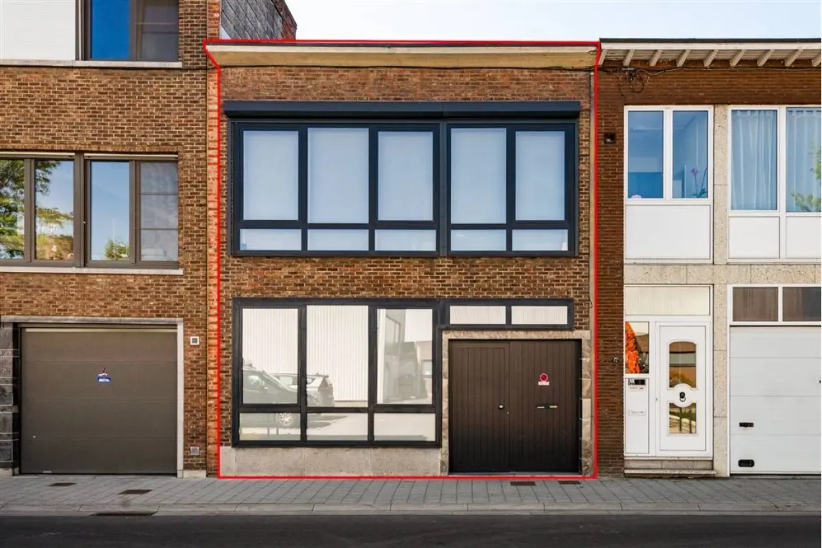 Huis te  koop in Lier 2500 420000.00€ 3 slaapkamers 141.00m² - Zoekertje 748331