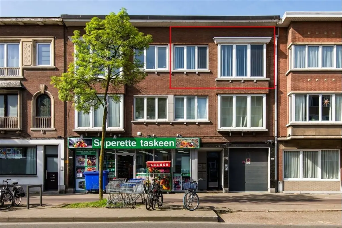 Appartement te  koop in Berchem 2600 220000.00€ 1 slaapkamers 75.00m² - Zoekertje 748253