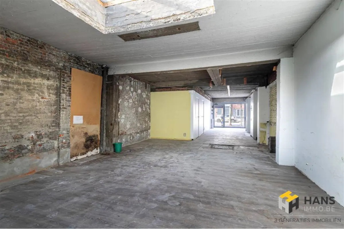 Handelszaak te  koop in Berchem 2600 179000.00€  slaapkamers 86.00m² - Zoekertje 748165