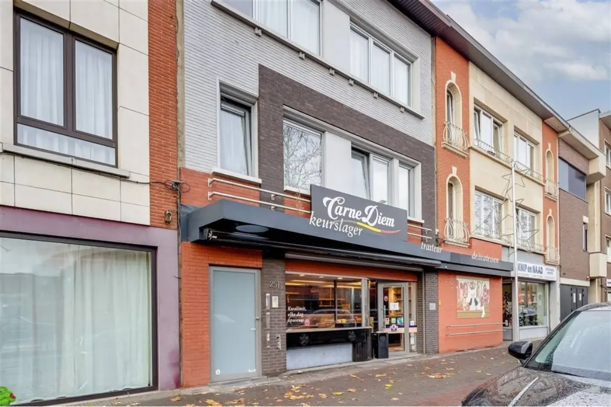 Handelszaak te  koop in Mortsel 2640 199000.00€  slaapkamers 154.00m² - Zoekertje 748970