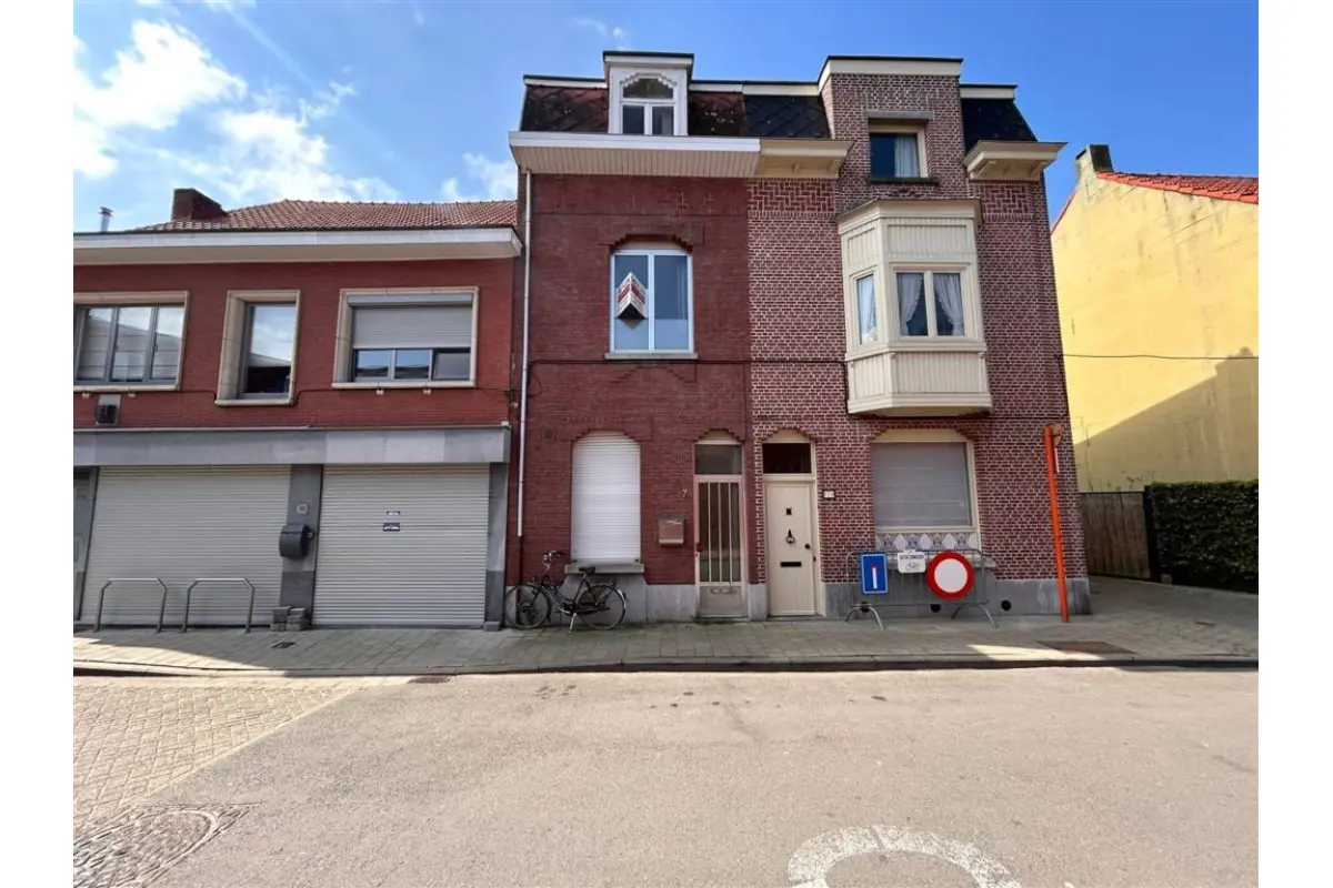 Huis te  huur in Turnhout 2300 900.00€ 3 slaapkamers m² - Zoekertje 749465
