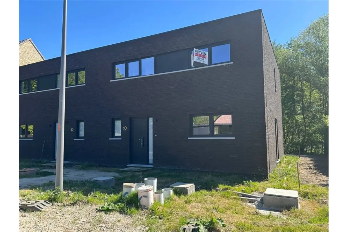 Huis te  huur in Schriek 2223 1650.00€ 3 slaapkamers 136.00m² - Zoekertje 750358