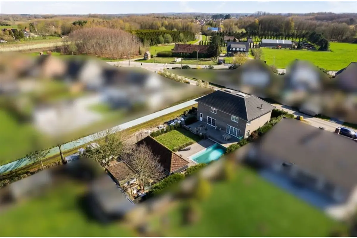 Huis te  koop in Hulshout 2235 645000.00€ 5 slaapkamers 340.00m² - Zoekertje 750357