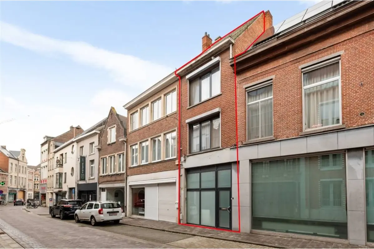 Huis te  koop in Lier 2500 235000.00€ 2 slaapkamers 163.00m² - Zoekertje 750421