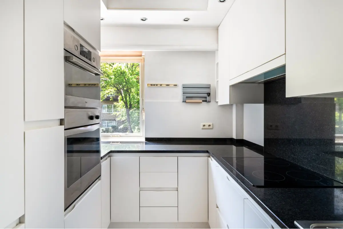 Appartement te  koop in Brasschaat 2930 249000.00€ 1 slaapkamers 93.00m² - Zoekertje 750440
