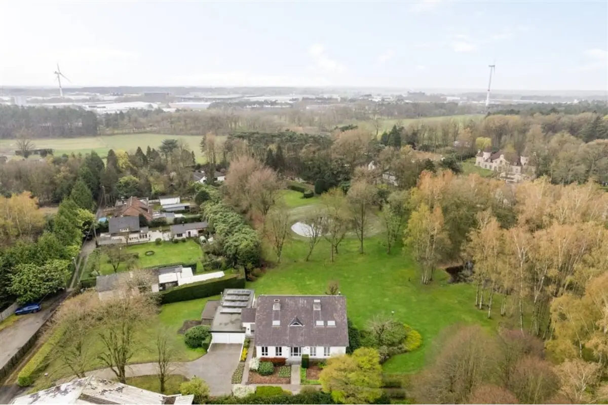Huis te  koop in Grobbendonk 2280 985000.00€ 5 slaapkamers 319.00m² - Zoekertje 750004
