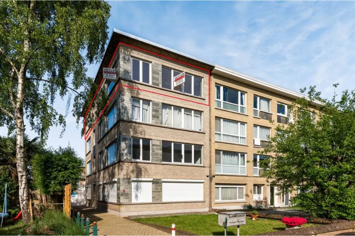 Appartement te  koop in Deurne 2100 229000.00€ 2 slaapkamers 77.00m² - Zoekertje 751234