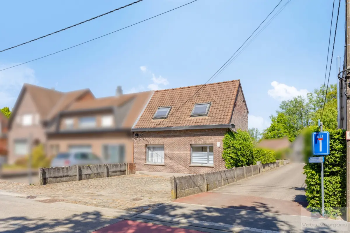 Huis te  koop in Berlaar 2590 275000.00€ 3 slaapkamers m² - Zoekertje 752620