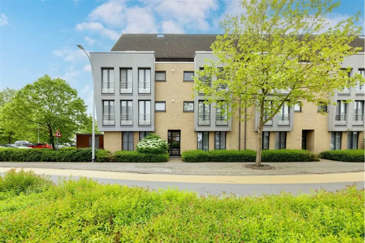 Appartement te  koop in Berlaar 2590 335000.00€ 2 slaapkamers 165.00m² - Zoekertje 752509