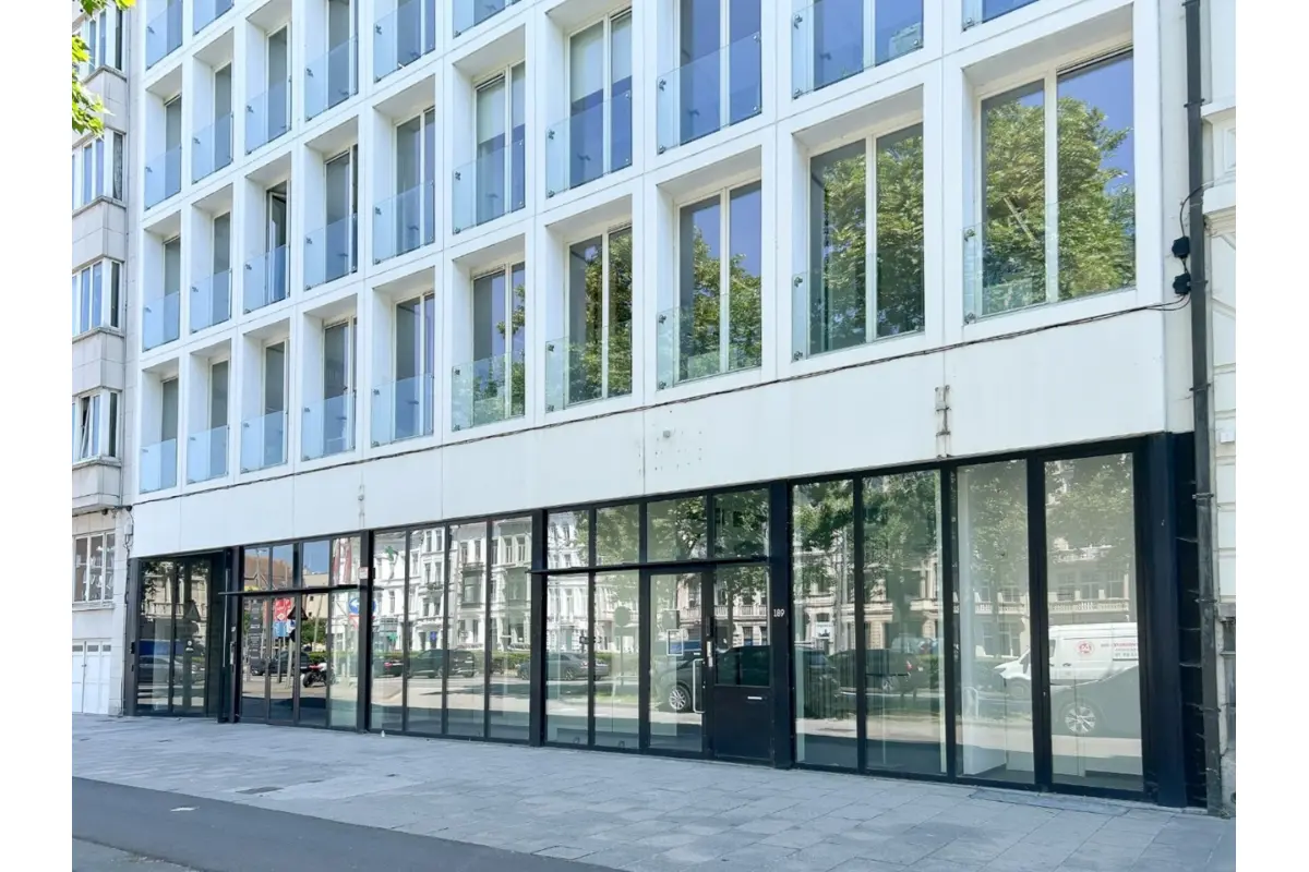 Handelszaak te  koop in Antwerpen 2000 695000.00€  slaapkamers m² - Zoekertje 752203