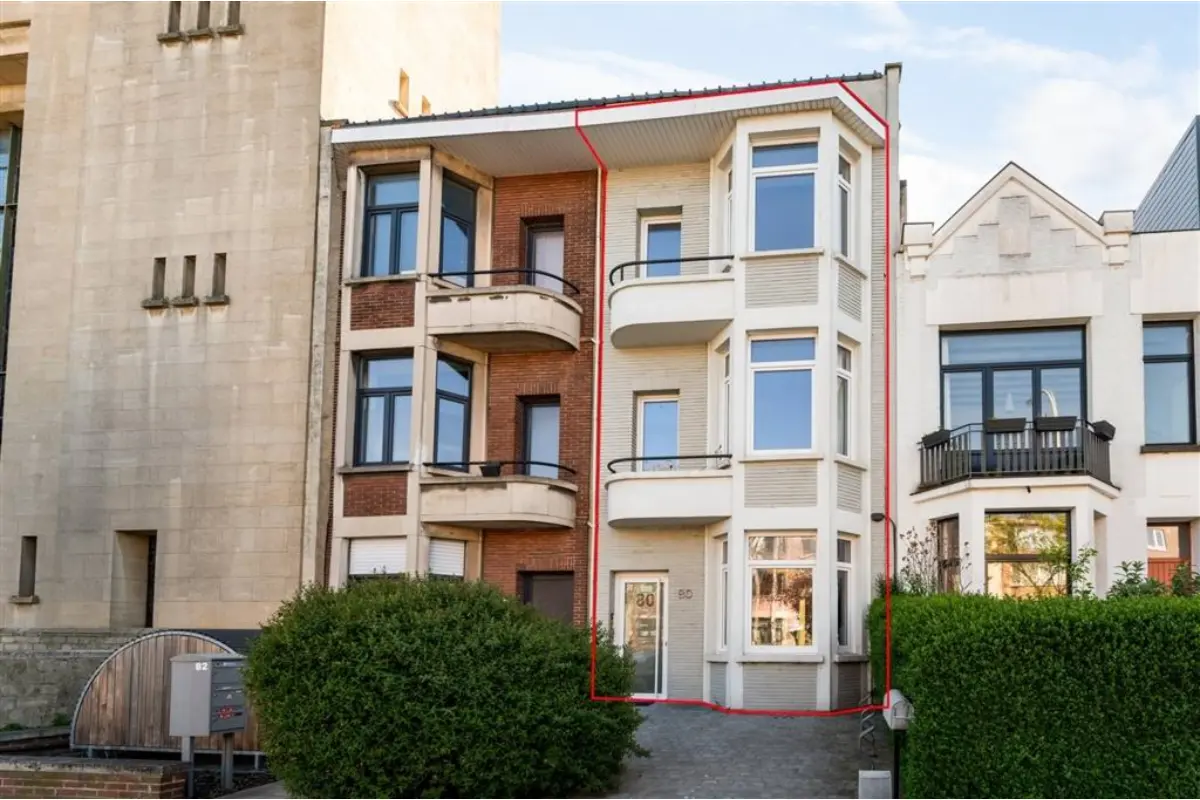 Huis te  koop in Deurne 2100 495000.00€ 4 slaapkamers 244.00m² - Zoekertje 752502
