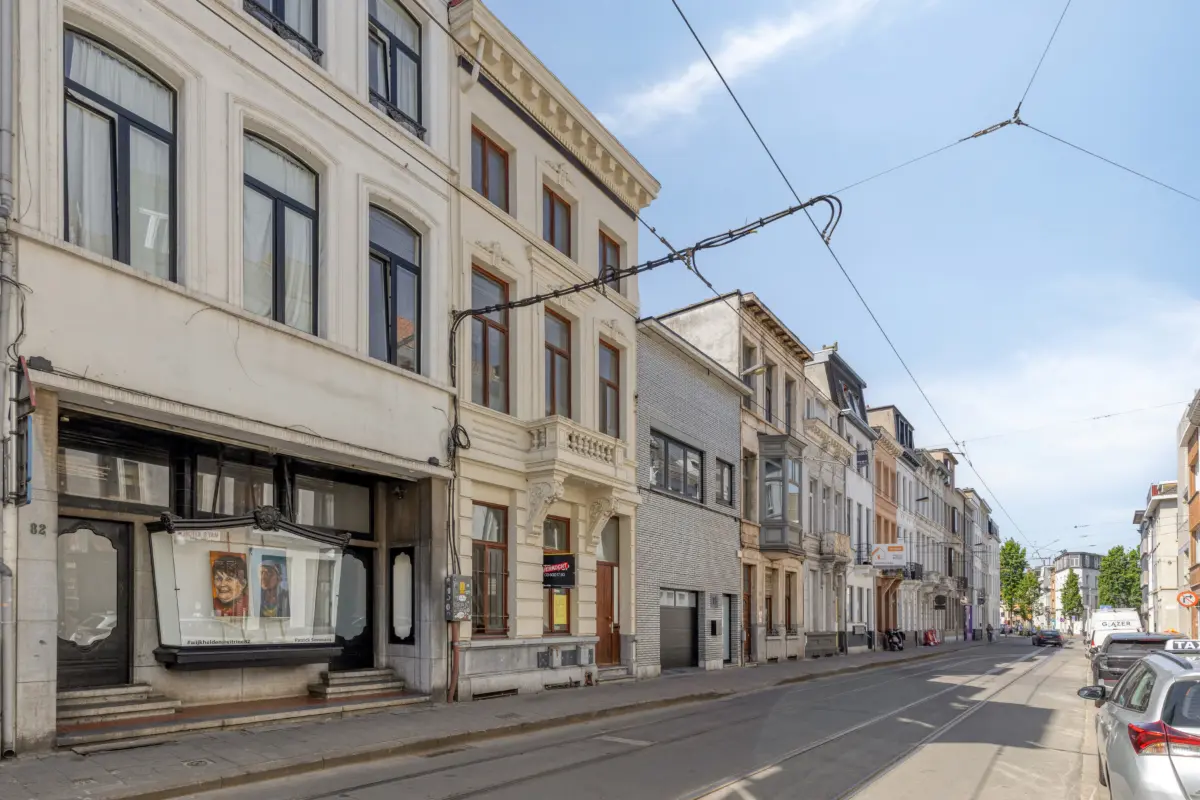 Appartement te  koop in Antwerpen 2060 150000.00€ 1 slaapkamers 43.00m² - Zoekertje 751635