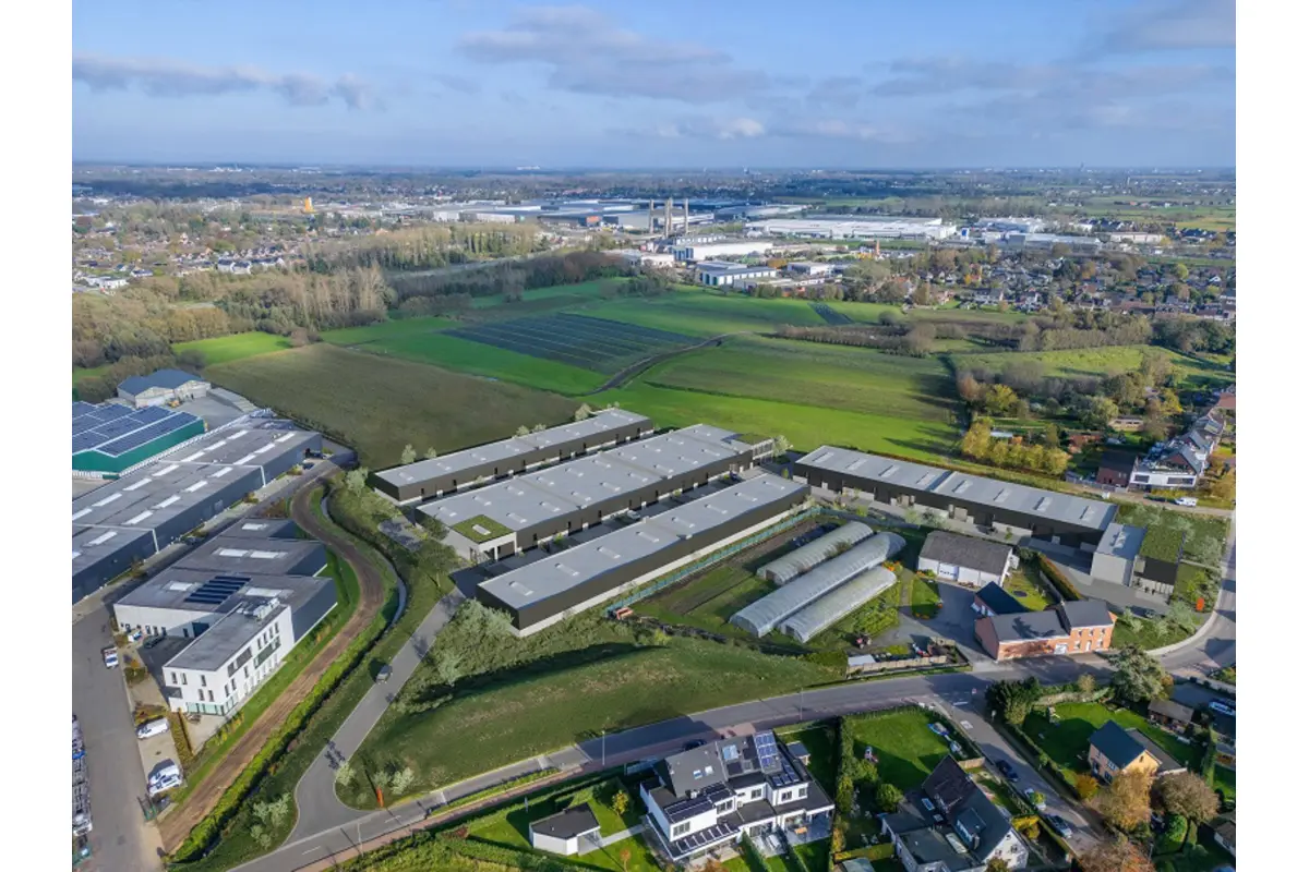 Handelszaak te  koop in Rumst 2840 376000.00€  slaapkamers 216.00m² - Zoekertje 753576