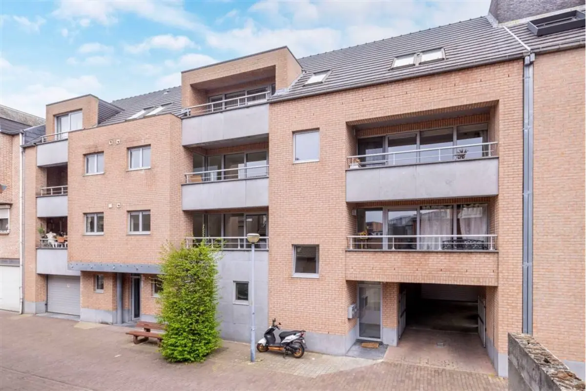 Appartement te  koop in Geel 2440 325000.00€ 2 slaapkamers 99.00m² - Zoekertje 754027