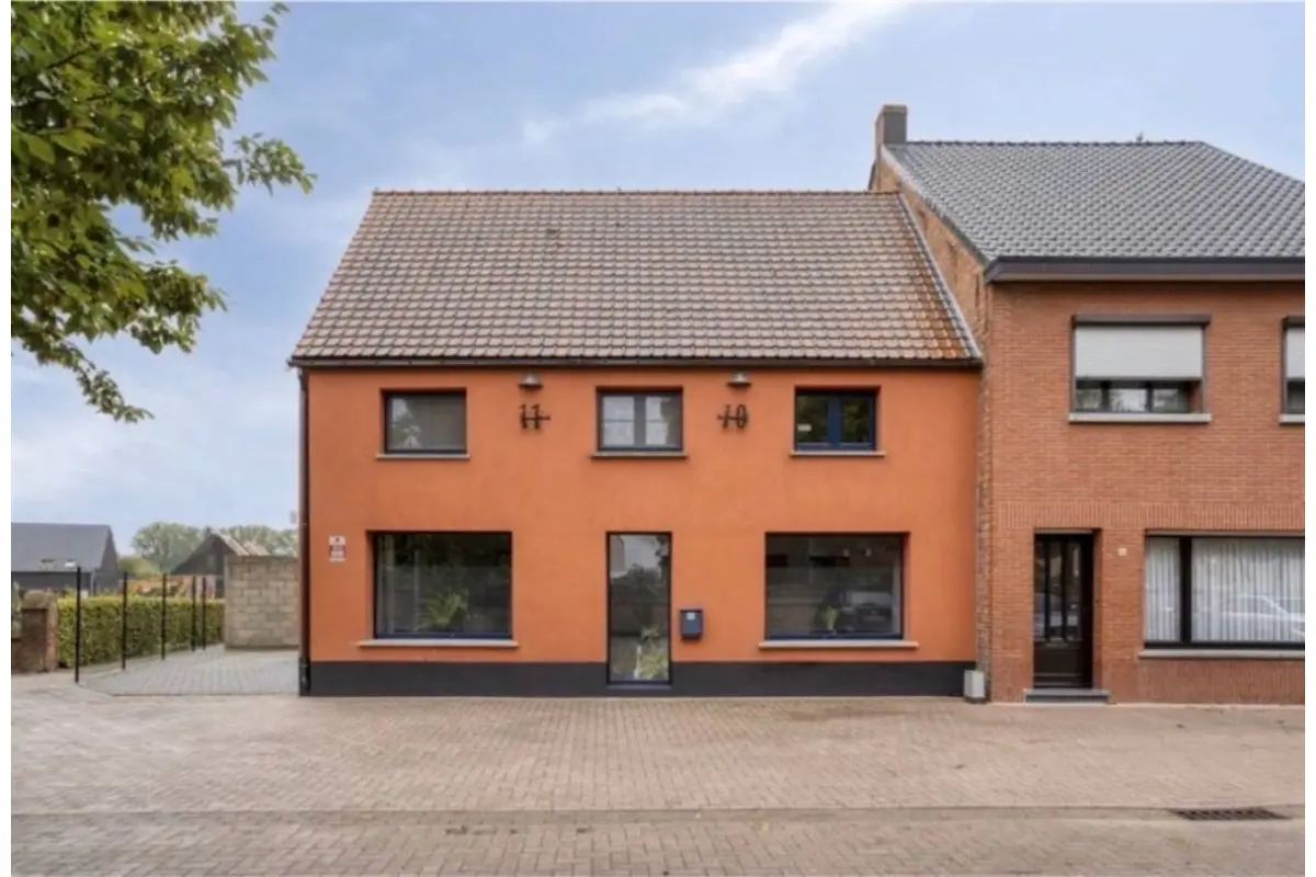 Huis te  koop in Geel 2440 350000.00€ 2 slaapkamers 182.00m² - Zoekertje 753454