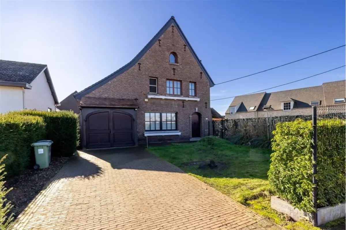 Huis te  koop in Geel 2440 389000.00€ 5 slaapkamers 251.00m² - Zoekertje 753459