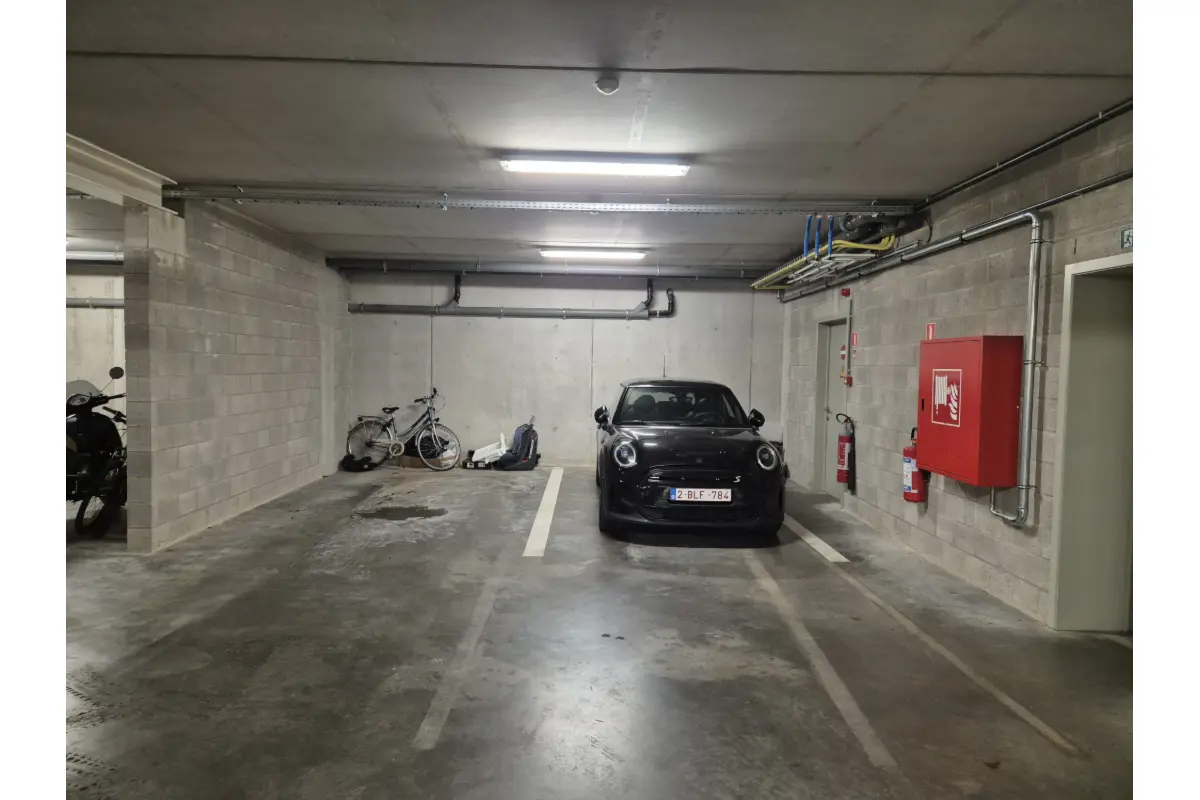 Parking te  huur in Vorselaar 2290 65.00€  slaapkamers m² - Zoekertje 753054
