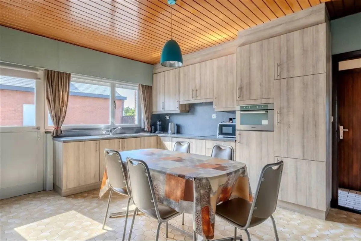 Huis te  koop in Westerlo 2260 299000.00€ 3 slaapkamers 185.00m² - Zoekertje 753410