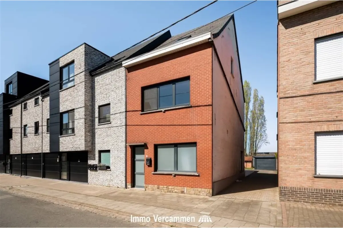 Huis te  koop in Sint-Katelijne-Waver 2860 395000.00€ 4 slaapkamers 123.00m² - Zoekertje 753276