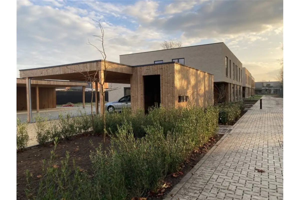 Huis te  koop in Noorderwijk 2200 390413.00€ 3 slaapkamers 183.00m² - Zoekertje 753510