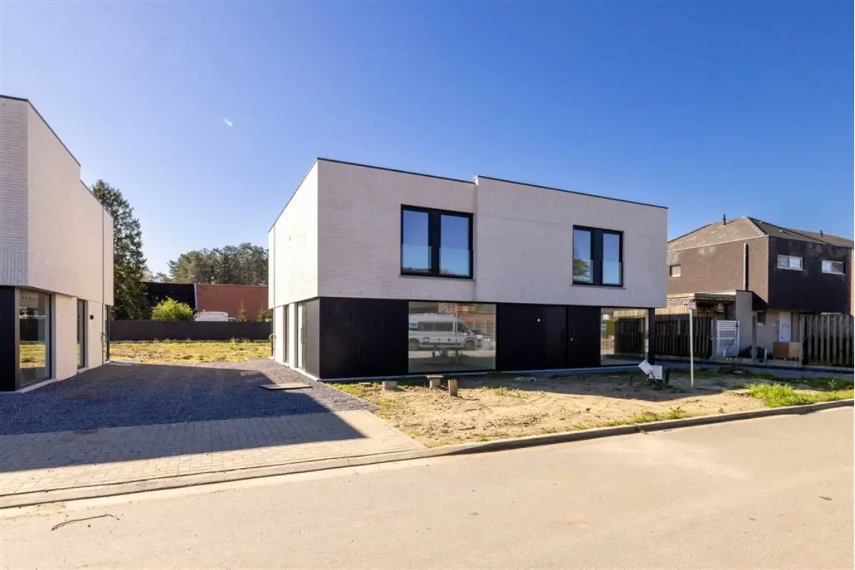 Huis te  koop in Varendonk 2431 399000.00€ 3 slaapkamers 180.00m² - Zoekertje 753481