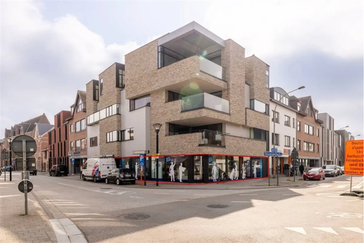 Handelszaak te  koop in Geel 2440 900000.00€  slaapkamers 203.00m² - Zoekertje 753486